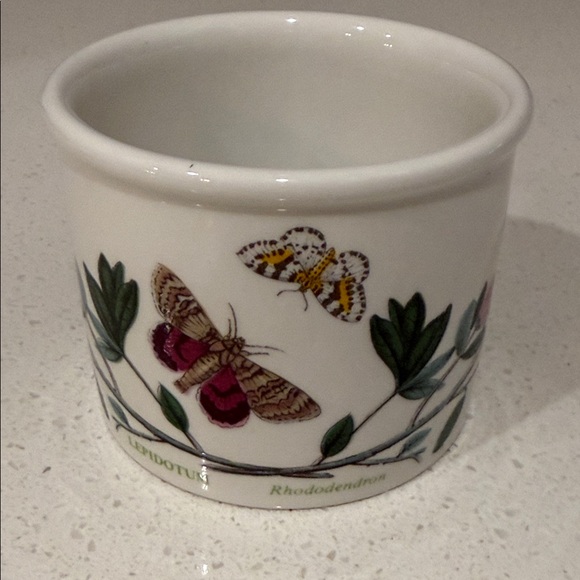 Charming Floral Mug Set - White with Multicolor Designs - Picture 5 of 10